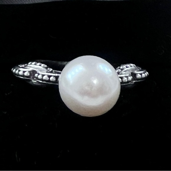 HP! π LAGOS Luna Pearl ring, Size 7, Sterling Silver Caviar beading - Picture 6 of 8